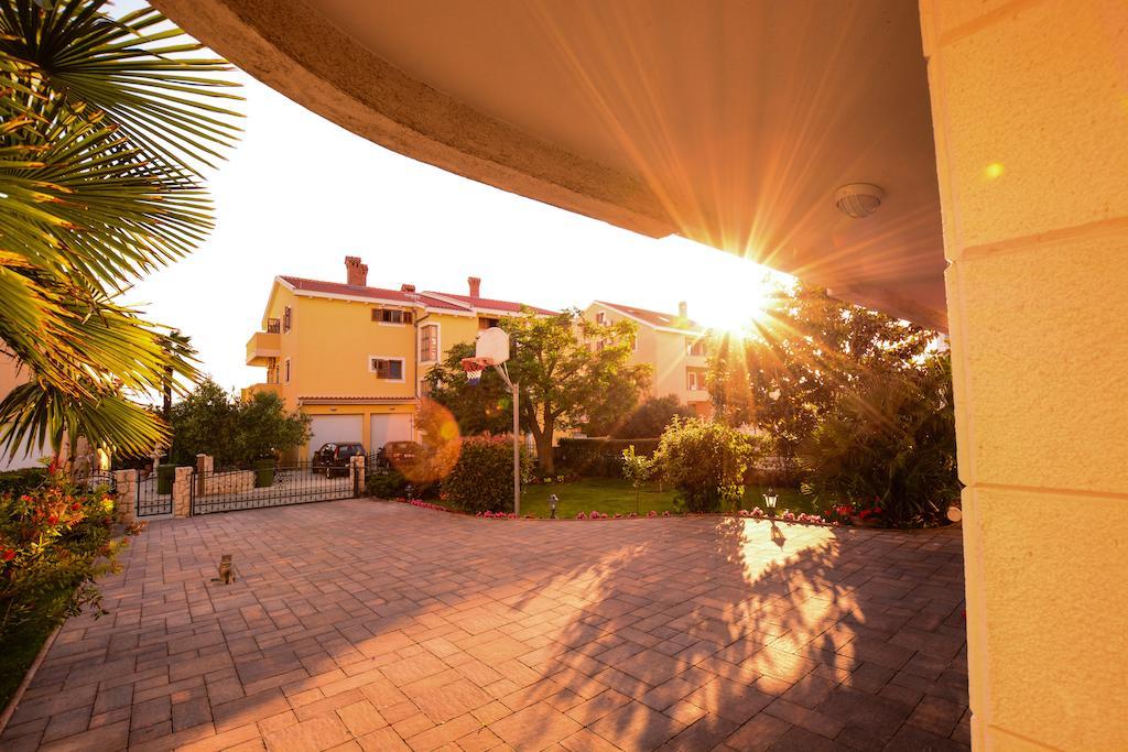 Apartments Villa Nataly Zadar Exterior photo