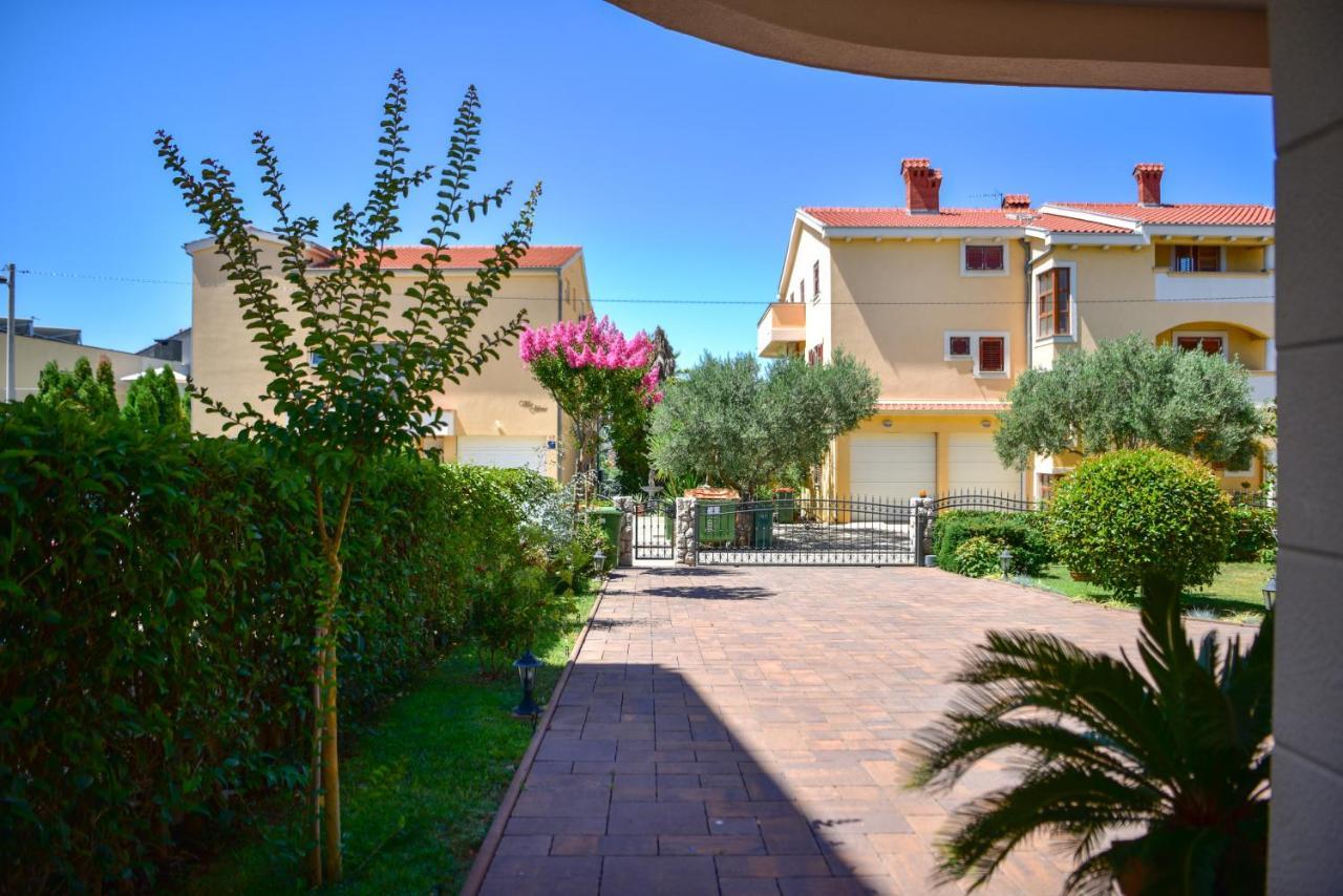 Apartments Villa Nataly Zadar Exterior photo