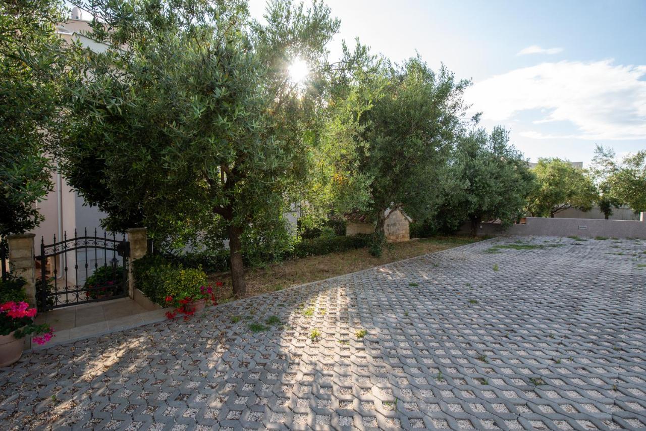 Apartments Villa Nataly Zadar Exterior photo